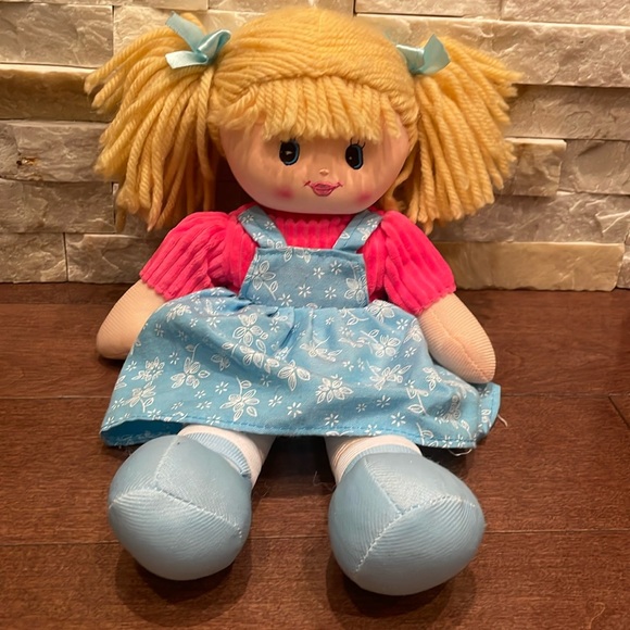 Soft doll - Picture 2 of 7